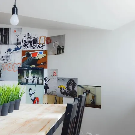 Street Art - Apartamenty24 아파트 *